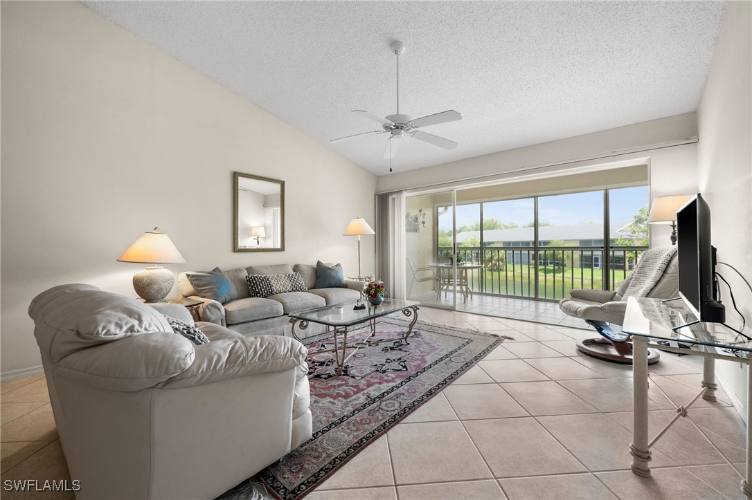 2 Bed Waterfront Home for Sale in Naples, photo 2