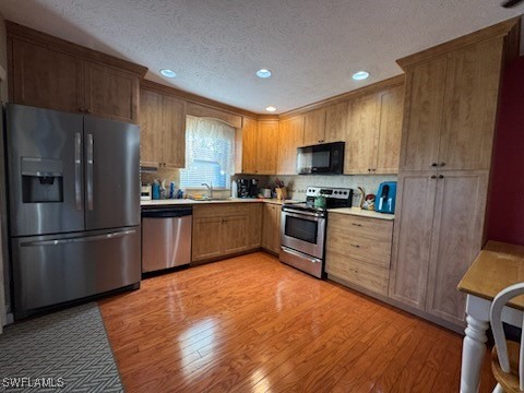 2 Bed Pool Home for Sale in Clewiston, photo 2