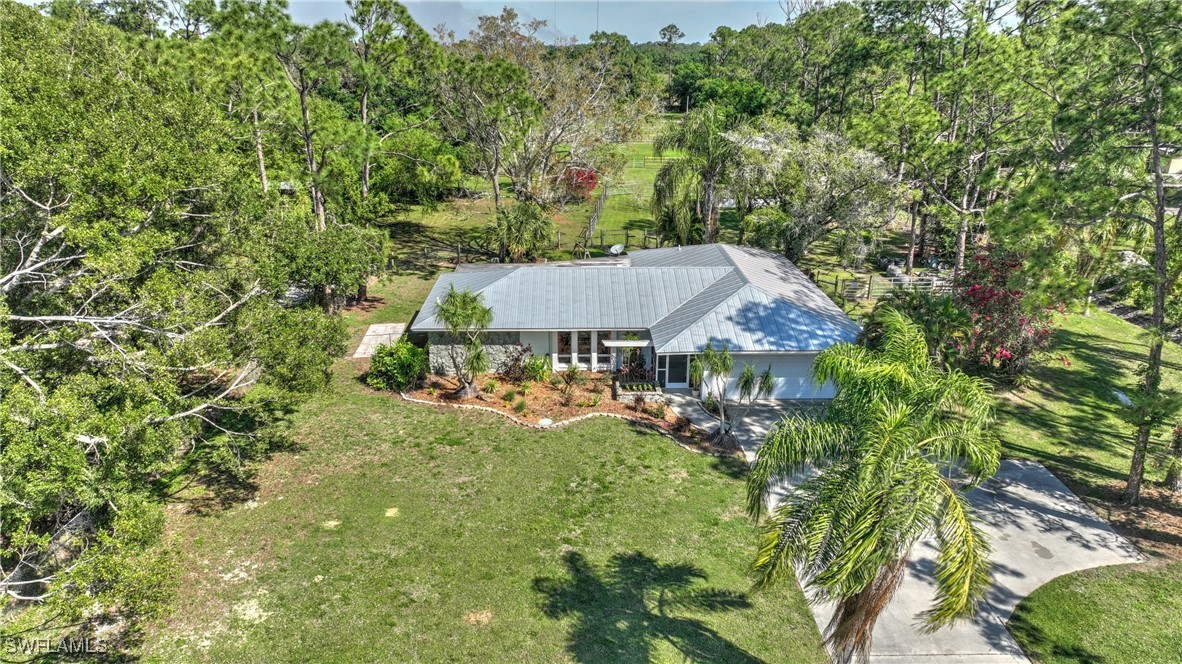 2 Bed SingleFamilyResidence for Sale in North Fort Myers, photo 2