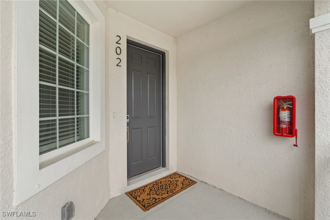 2 Bed Condominium for Sale in Fort Myers, photo 2