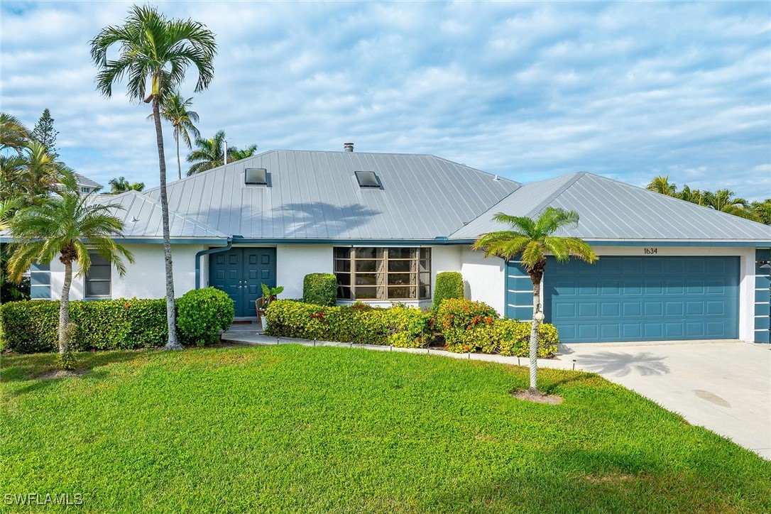 3 Bed Pool Home for Sale in Royal Harbor, photo 2