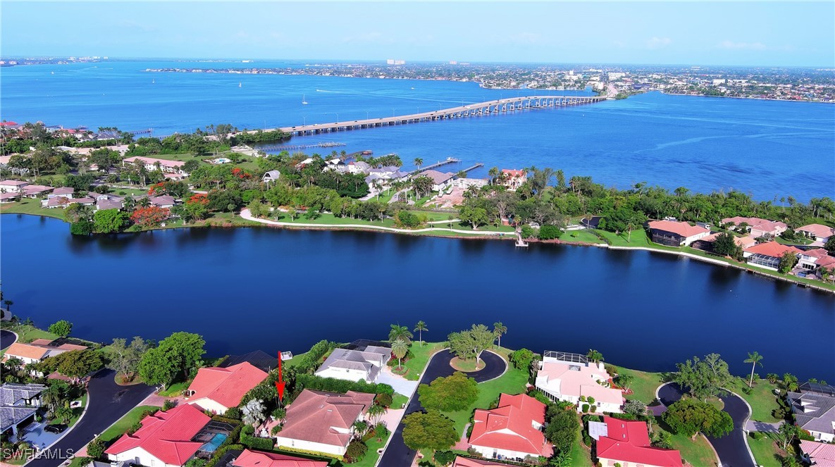 3 Bed SingleFamilyResidence for Sale in Fort Myers, photo 2