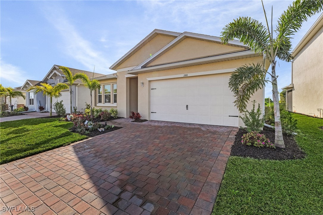 3 Bed SingleFamilyResidence for Sale in Stonewater, photo 2
