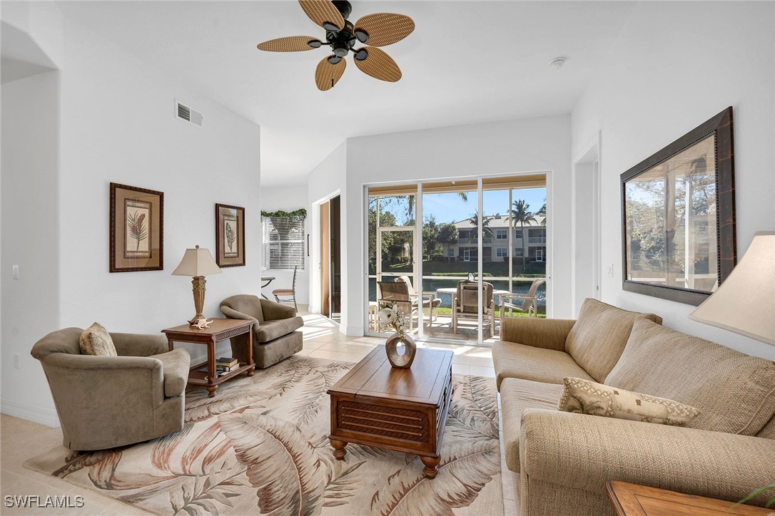 3 Bed Waterfront Home for Sale in Fort Myers, photo 2