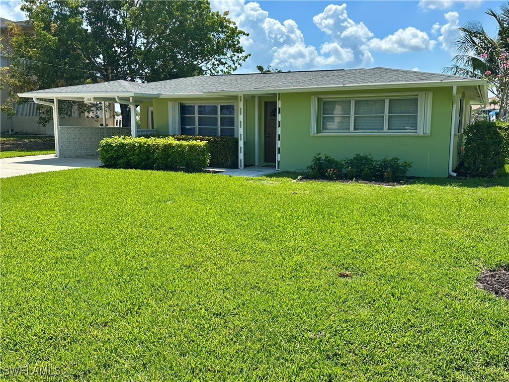2 Bed Waterfront Home for Sale in Naples, photo 2