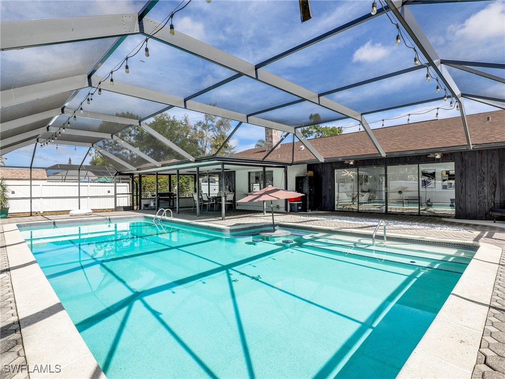 3 Bed Pool Home for Sale in Willoughby Acres, photo 2