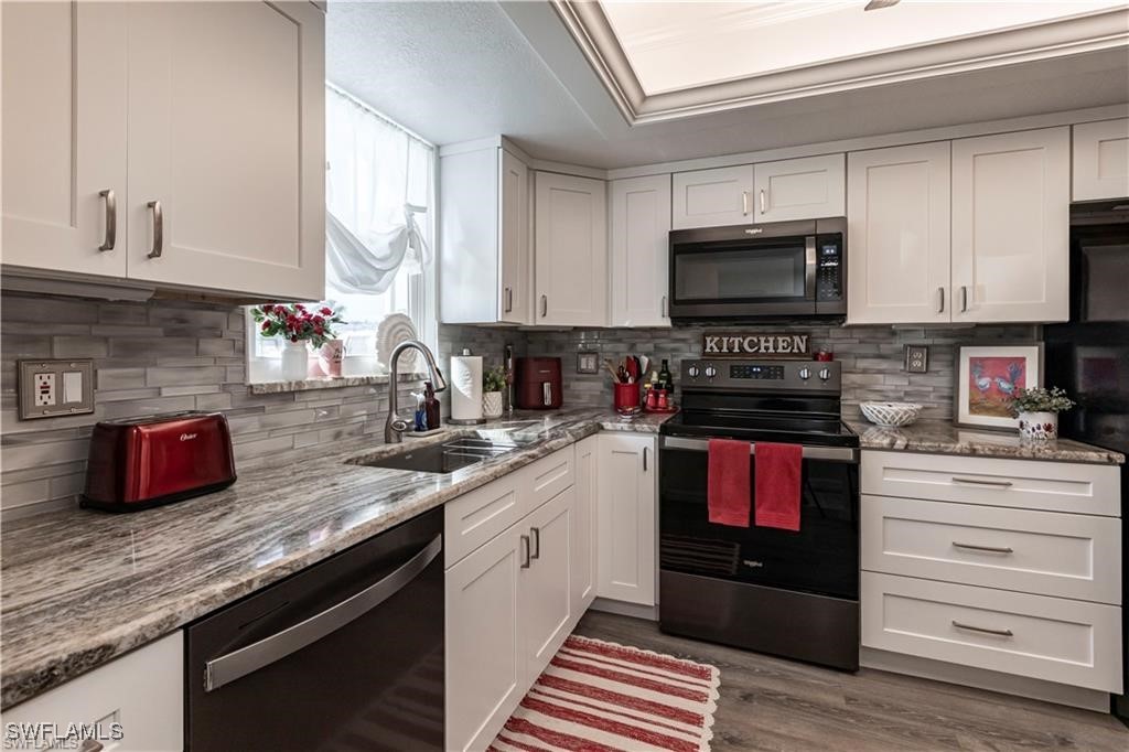 2 Bed Condominium for Sale in Cape Coral, photo 2