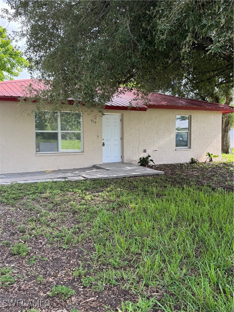 3 Bed SingleFamilyResidence for Sale in Clewiston, photo 2