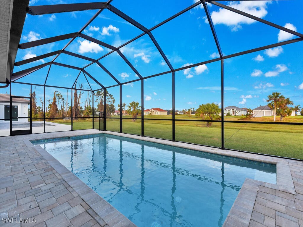 3 Bed Pool Home for Sale in Pine Valley, photo 2
