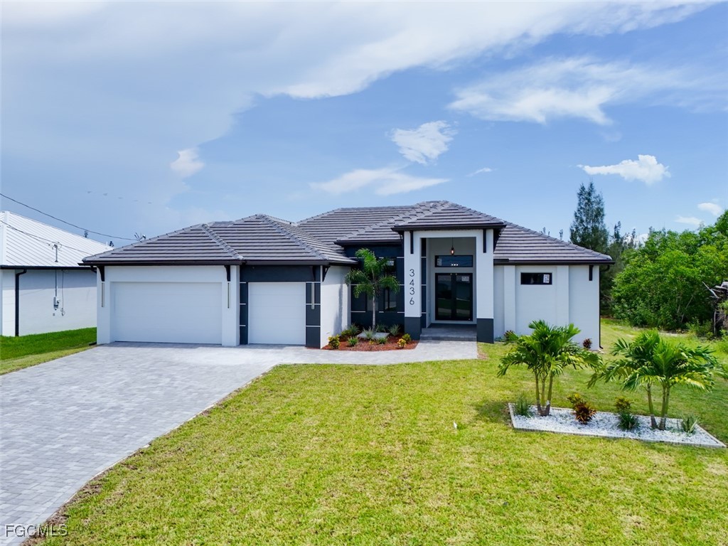 4 Bed Pool Home for Sale in Cape Coral, photo 2