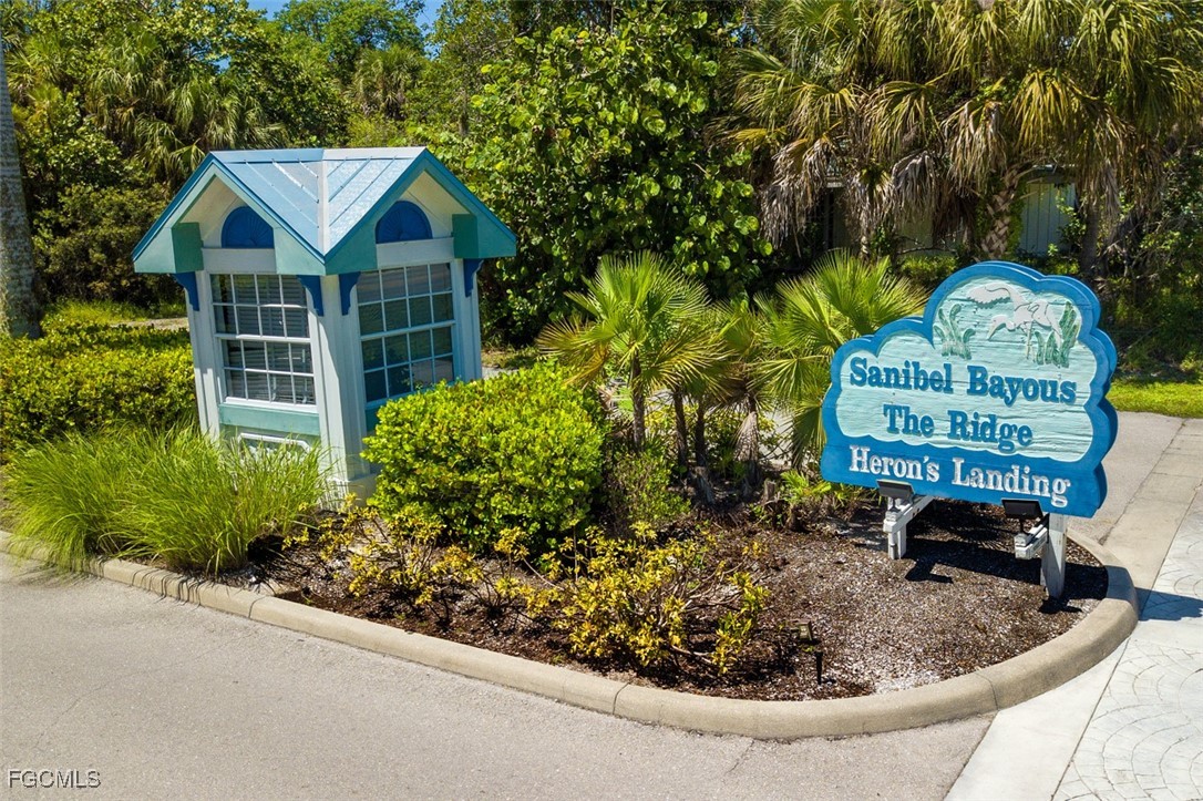 3 Bed Pool Home for Sale in Sanibel Bayous, photo 2
