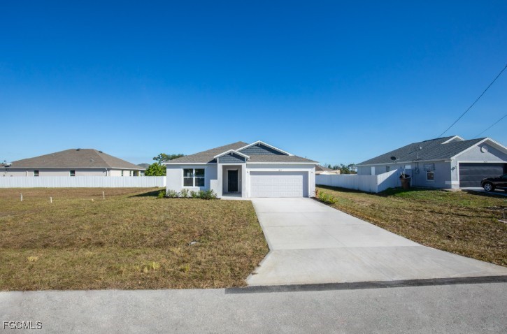 4 Bed SingleFamilyResidence for Sale in Cape Coral, photo 2
