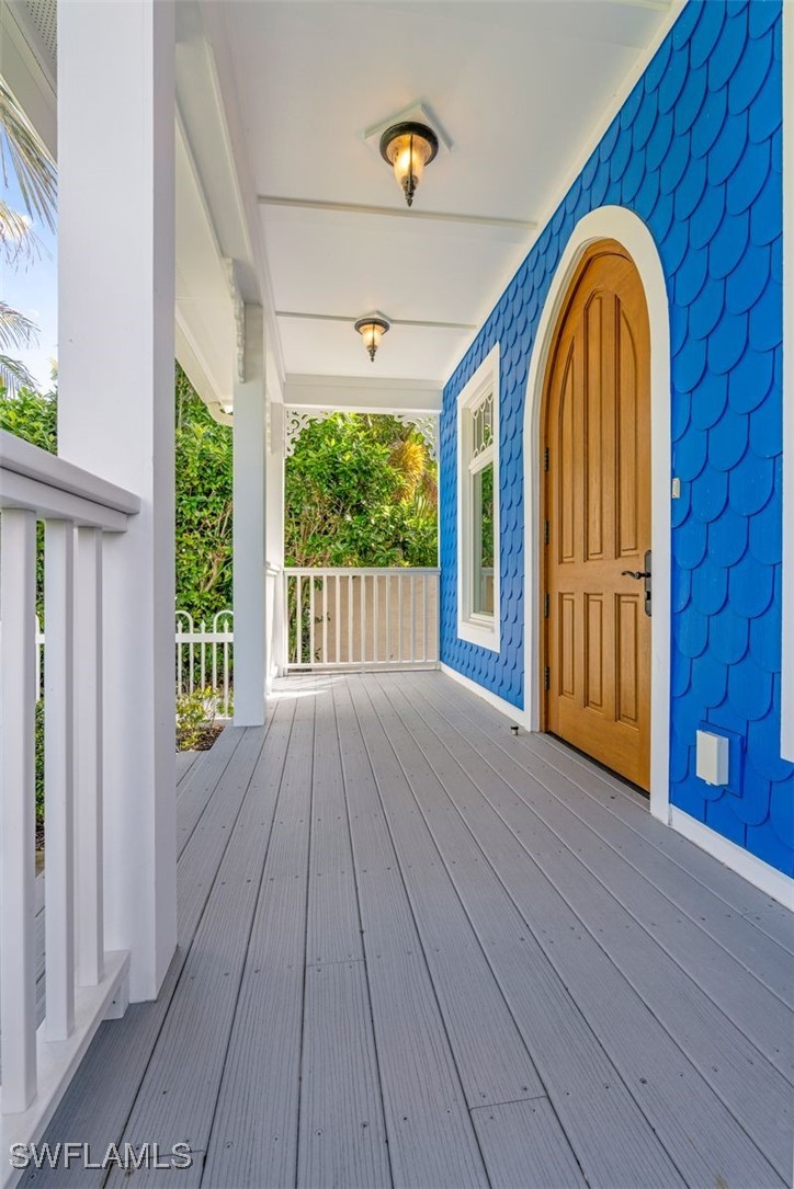3 Bed SingleFamilyResidence for Sale in Naples Park, photo 2