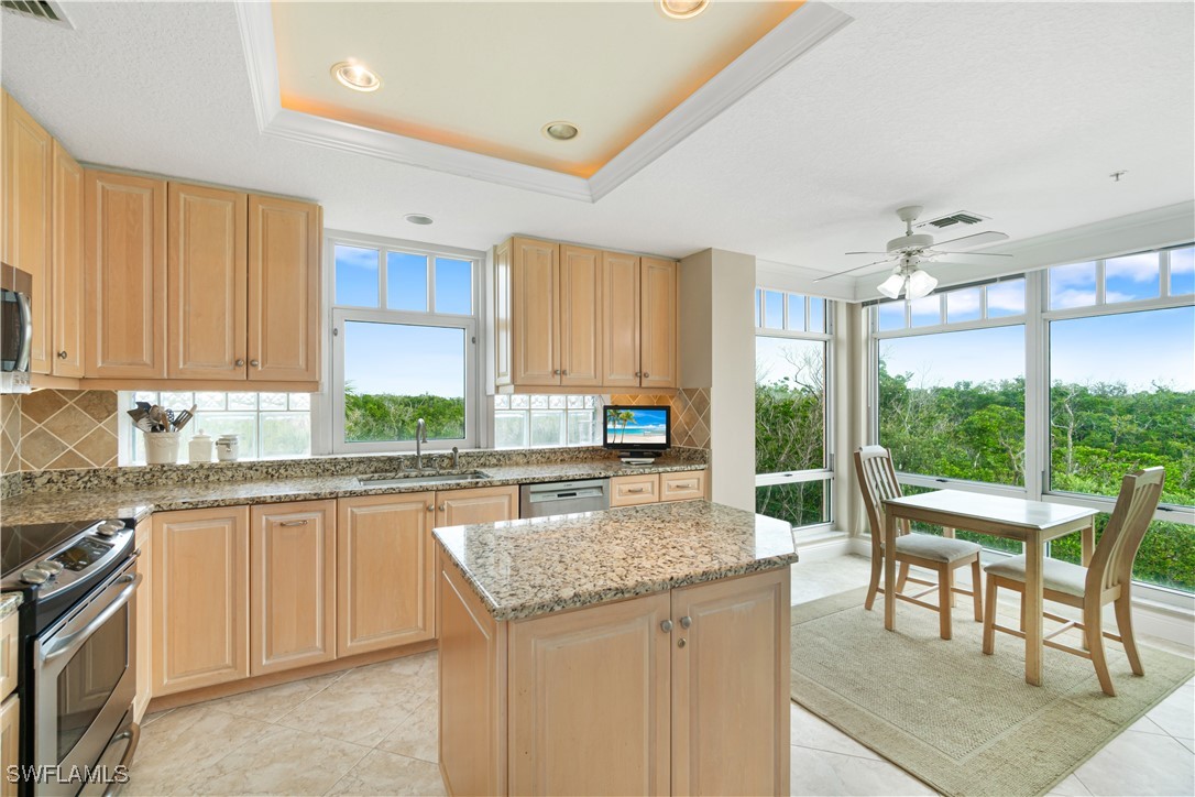 3 Bed Waterfront Home for Sale in Barefoot Beach Club, photo 2