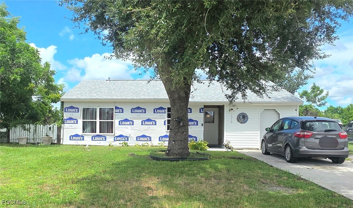 3 Bed Pool Home for Sale in North Port, photo 2