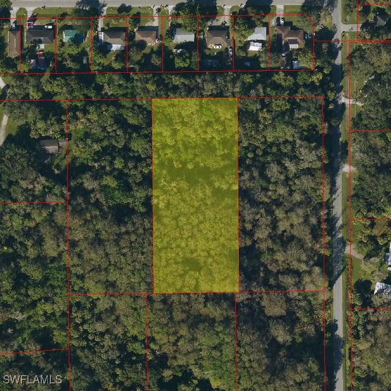 Residential for Sale in Acreage Header, photo 2