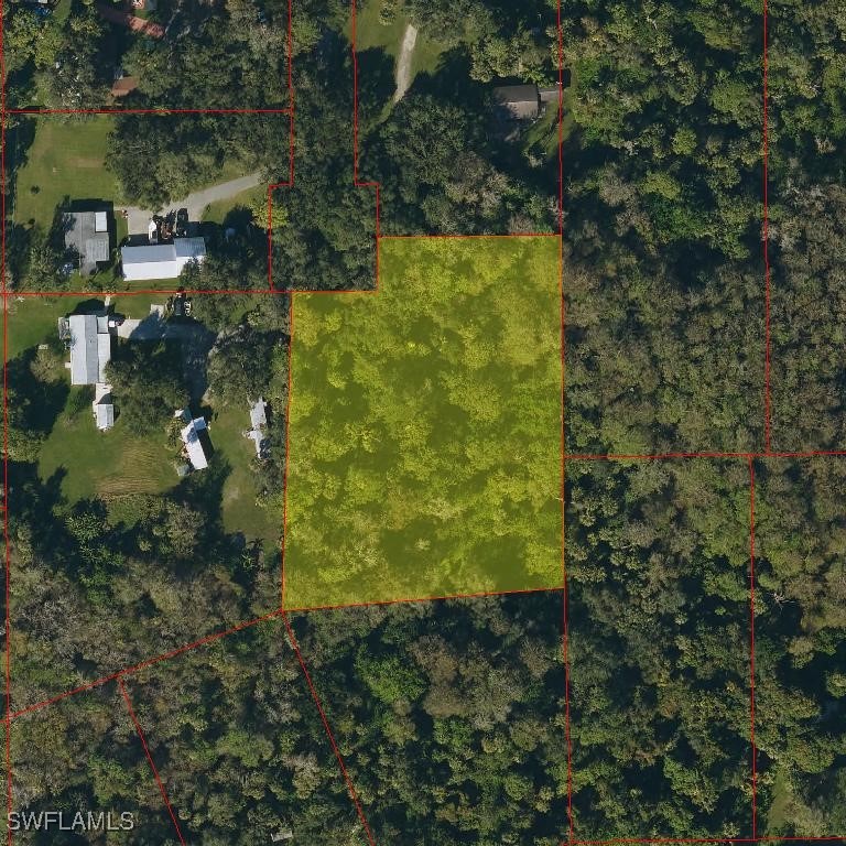 Residential for Sale in Acreage Header, photo 2