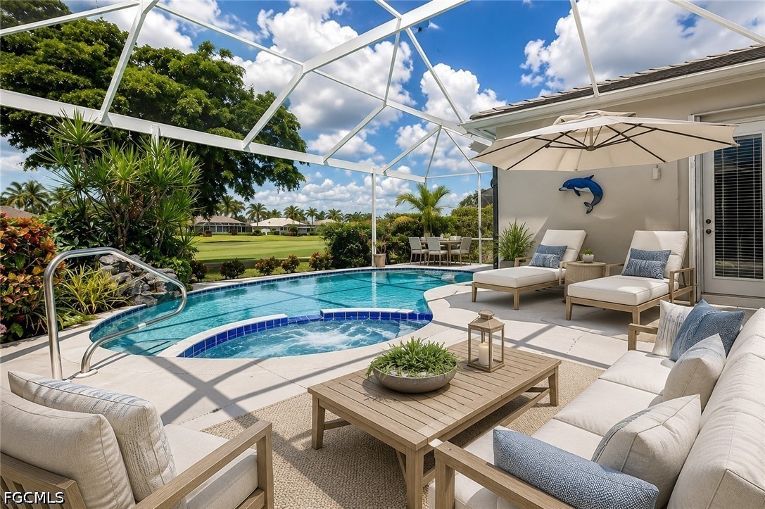 3 Bed Pool Home for Sale in Fort Myers, photo 2