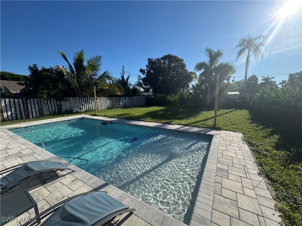3 Bed Pool Home for Sale in Bonita Springs, photo 2