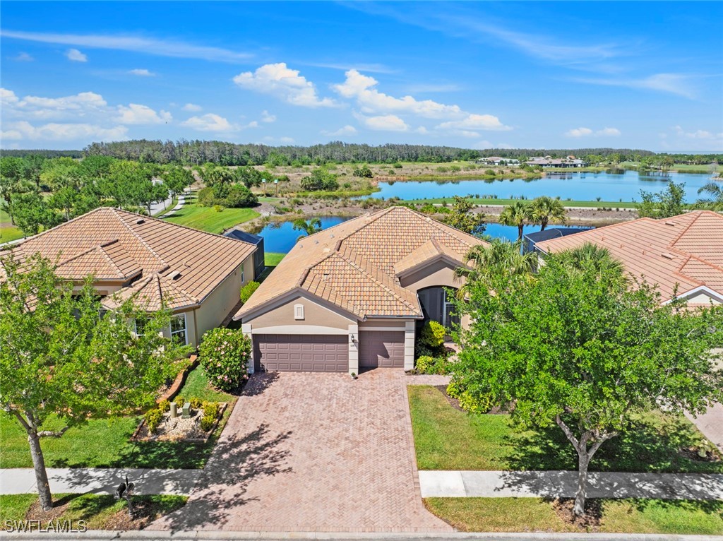 3 Bed Waterfront Home for Sale in Del Webb, photo 2