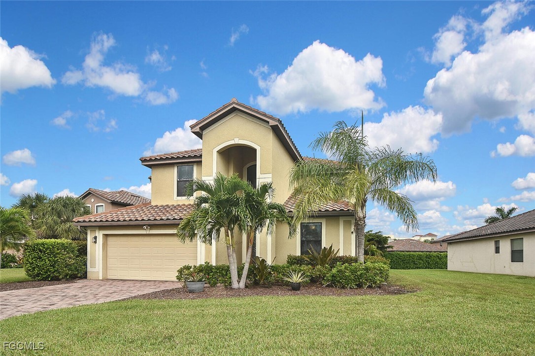5 Bed Pool Home for Sale in Promenade West, photo 2