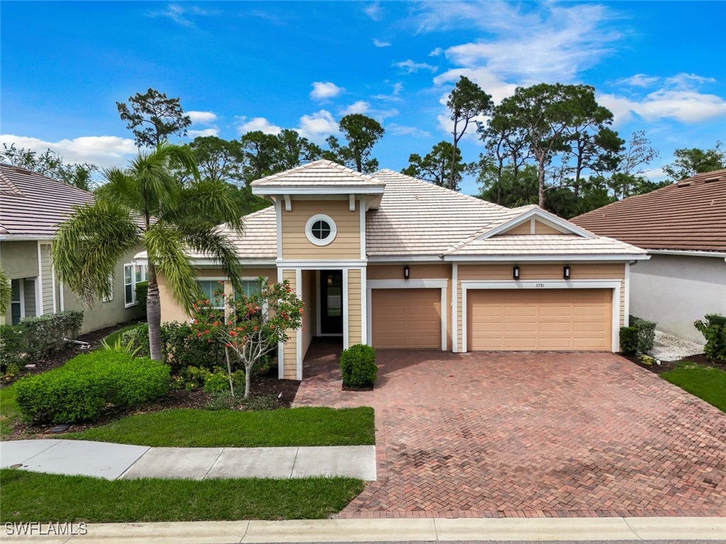 4 Bed Pool Home for Sale in Compass Landing, photo 2