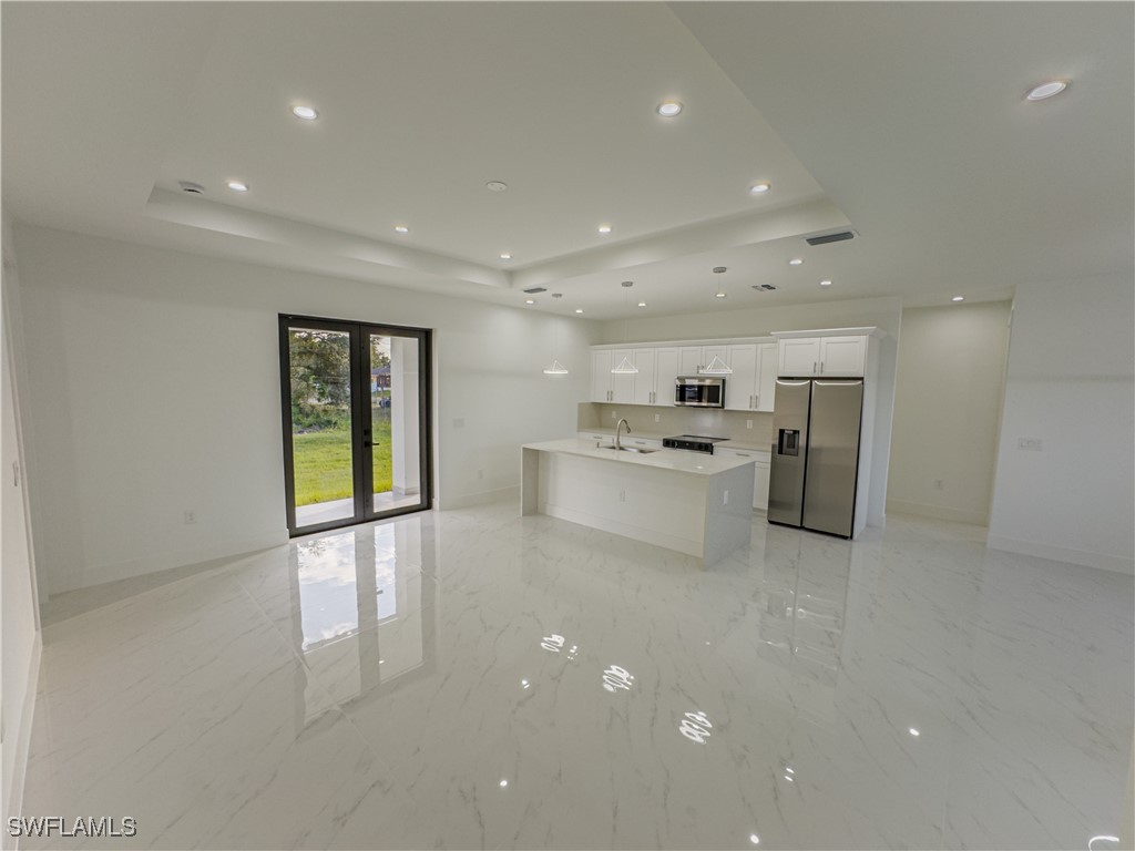 4 Bed SingleFamilyResidence for Sale in Lehigh Acres, photo 2