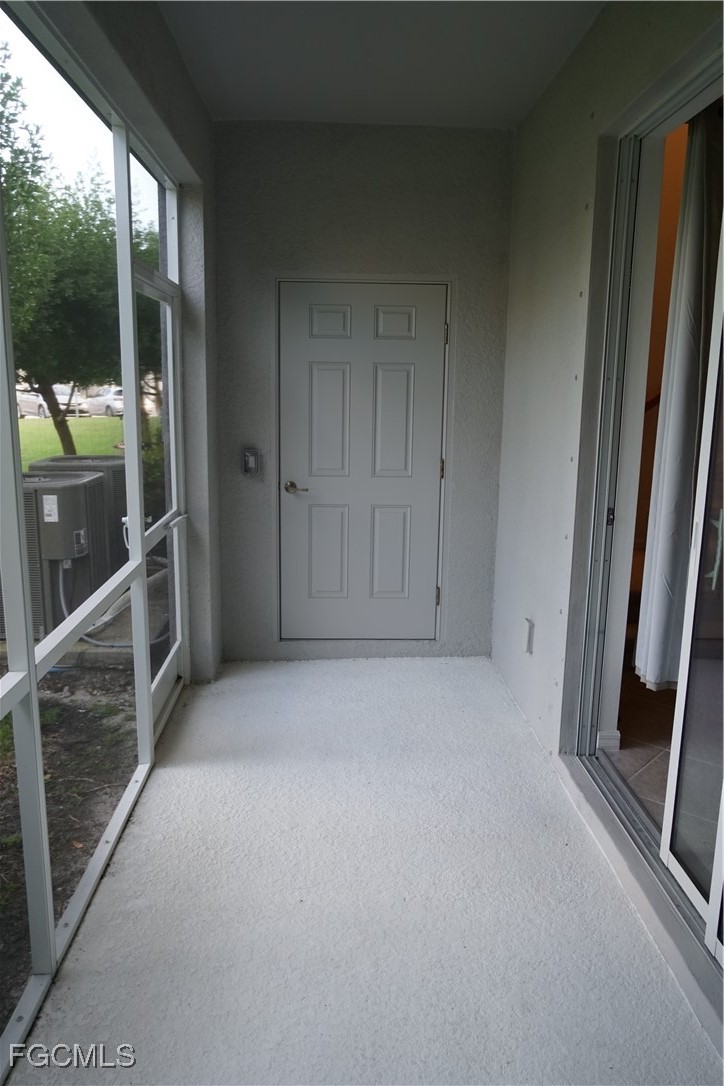 3 Bed Townhouse for Sale in Fort Myers, photo 2