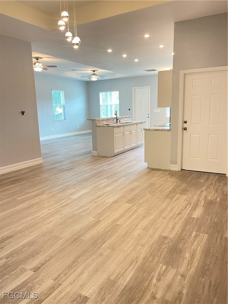 4 Bed SingleFamilyResidence for Sale in Lincoln Park, photo 2