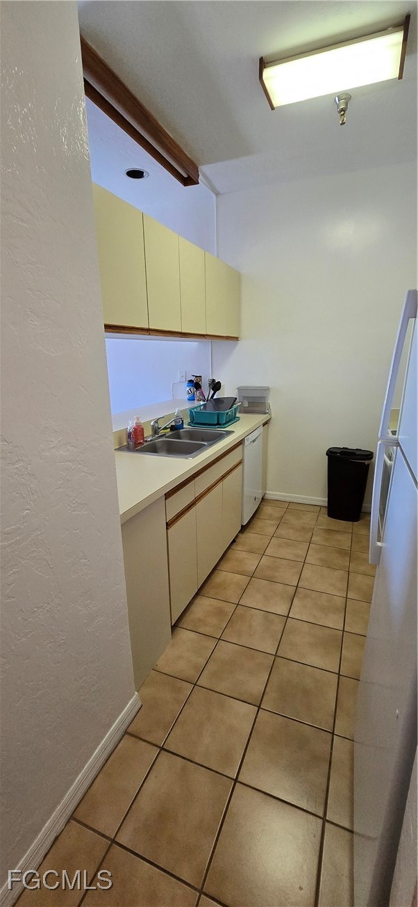 1 Bed Condominium for Sale in Fort Myers, photo 2
