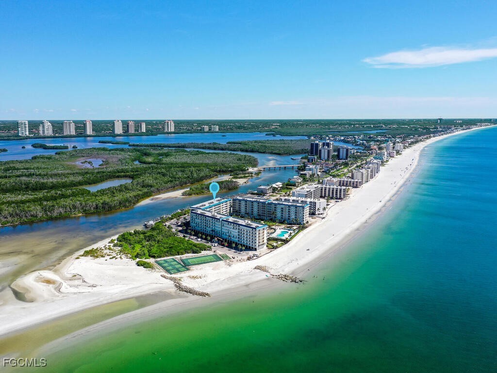 2 Bed Waterfront Home for Sale in Bonita Beach Club, photo 2
