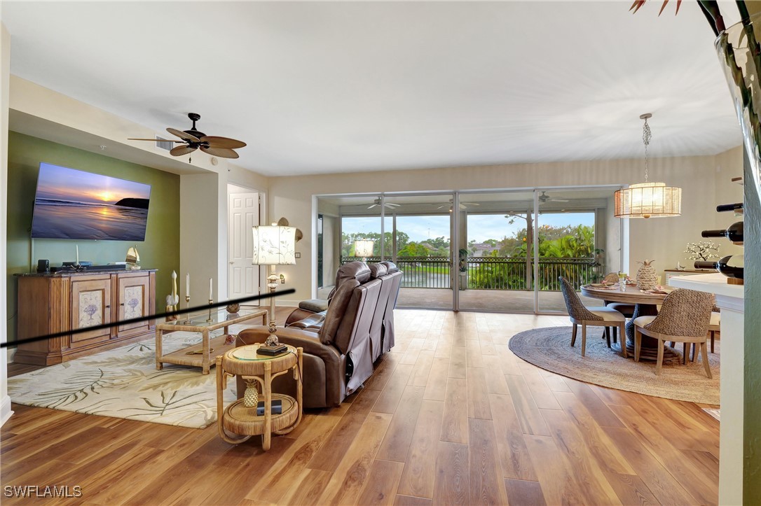 3 Bed Waterfront Home for Sale in Naples, photo 2