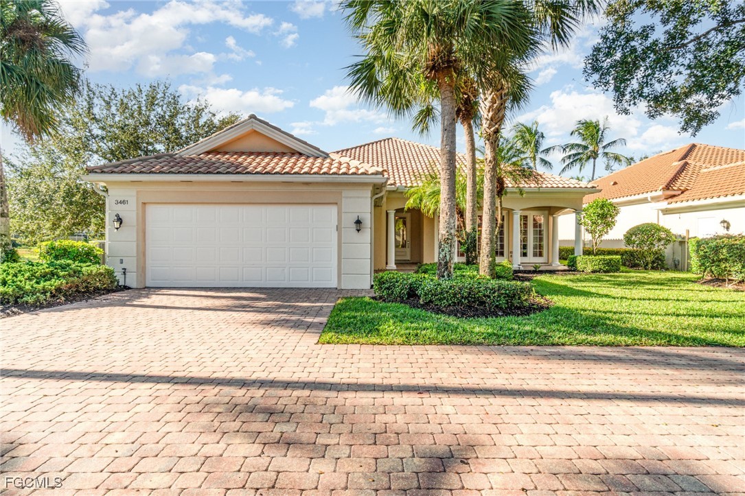 4 Bed Pool Home for Sale in Island Walk, photo 2