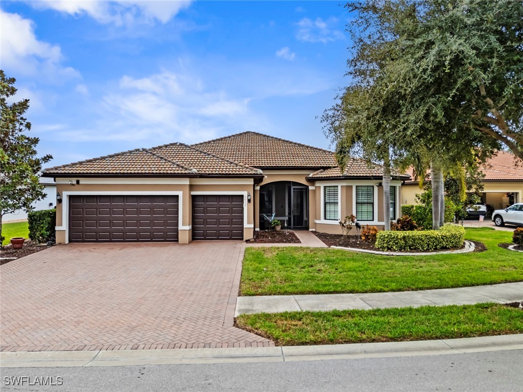 3 Bed Pool Home for Sale in Del Webb, photo 2