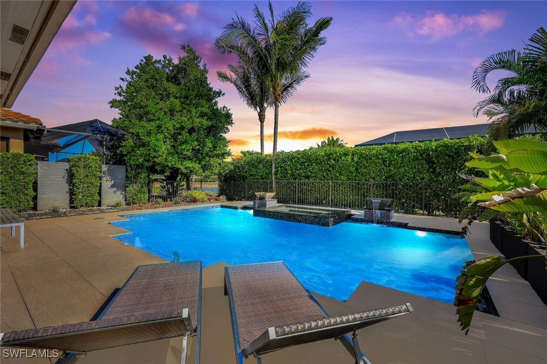 2 Bed Pool Home for Sale in Riverstone, photo 2