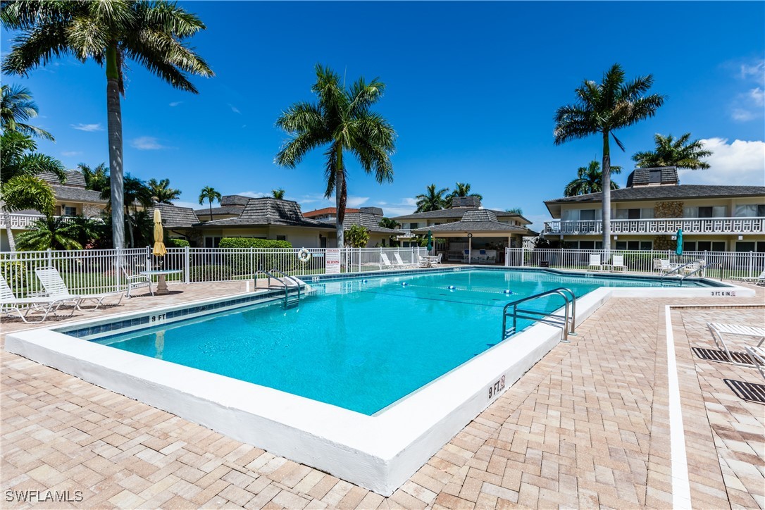 1 Bed Waterfront Home for Sale in Marco Island, photo 2