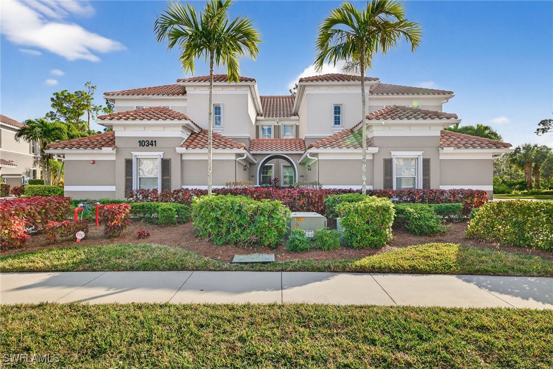 3 Bed Condominium for Sale in Somerset, photo 2