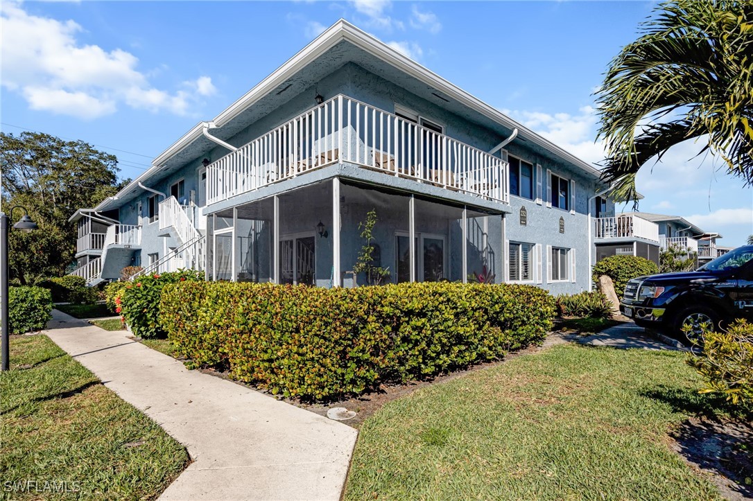 2 Bed Condominium for Sale in Naples, photo 2