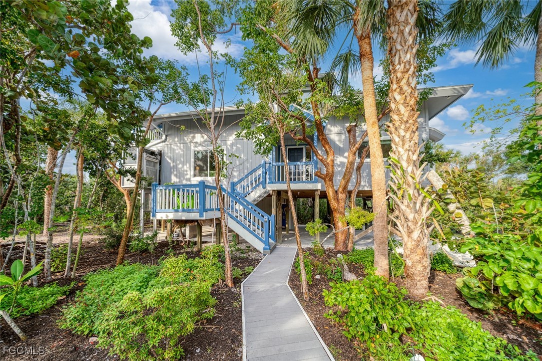 4 Bed SingleFamilyResidence for Sale in Sanibel Bayous, photo 2