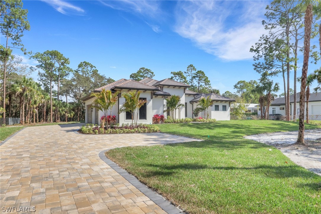4 Bed Pool Home for Sale in Naples, photo 2