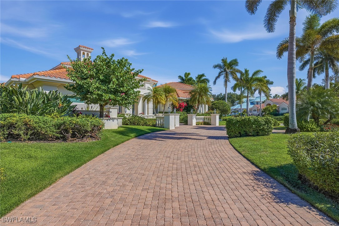 5 Bed Pool Home for Sale in Naples, photo 2