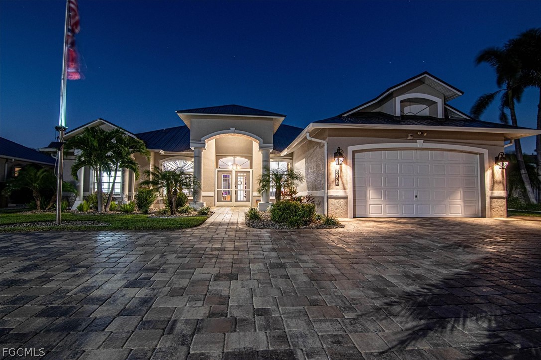 3 Bed Pool Home for Sale in Cape Coral, photo 2