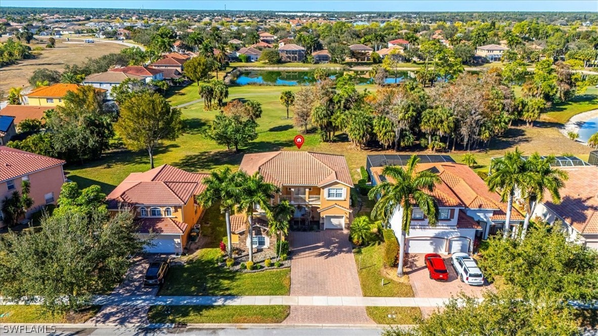 5 Bed SingleFamilyResidence for Sale in Naples, photo 2