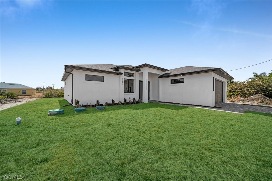 3 Bed SingleFamilyResidence for Sale in Lehigh Acres, photo 2