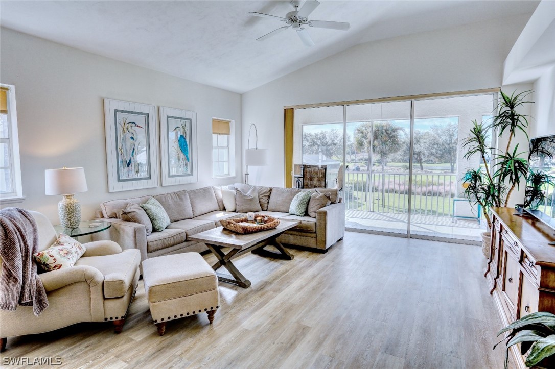 2 Bed Condominium for Sale in Naples, photo 2