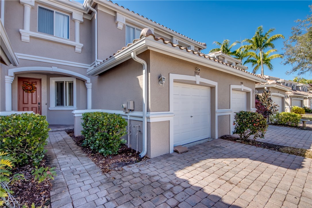 3 Bed Townhouse for Sale in Colonnade At Forum, photo 2