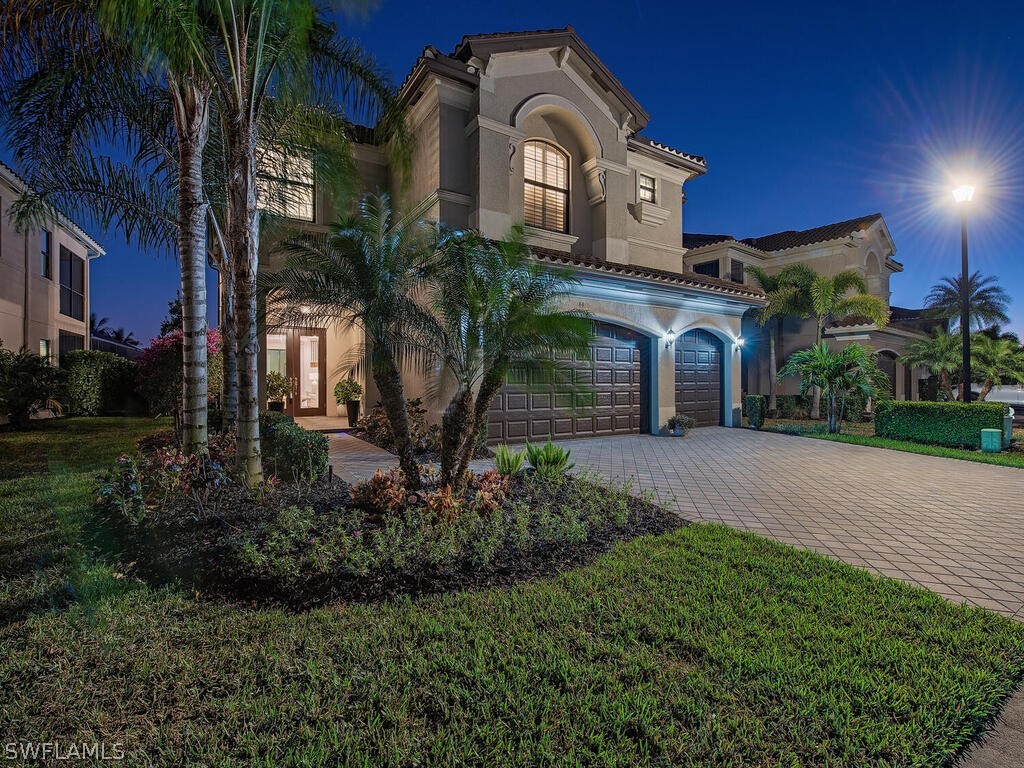 6 Bed Pool Home for Sale in Stonecreek, photo 2