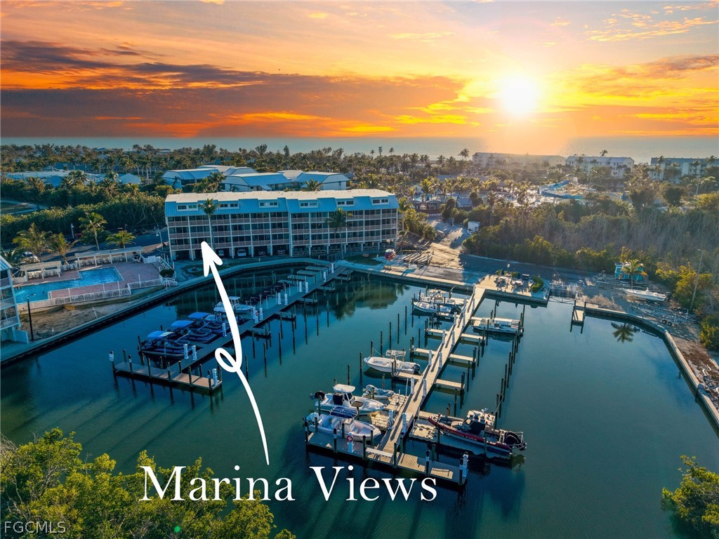 1 Bed Waterfront Home for Sale in Captiva, photo 2