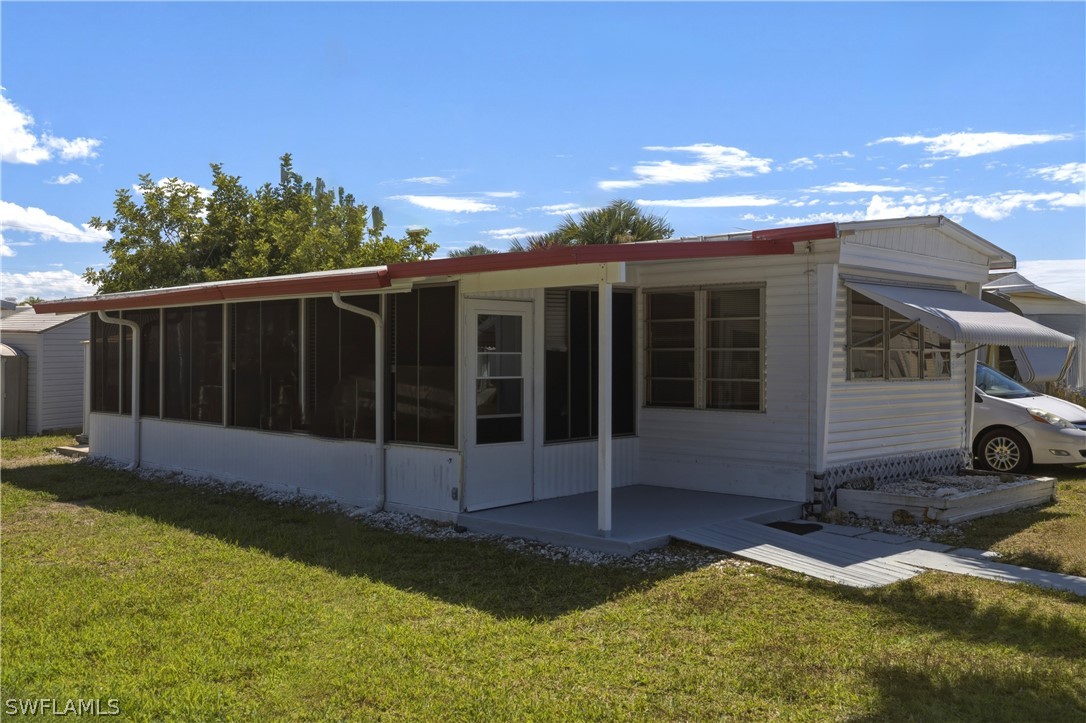 2 Bed ManufacturedHome for Sale in Estero, photo 2