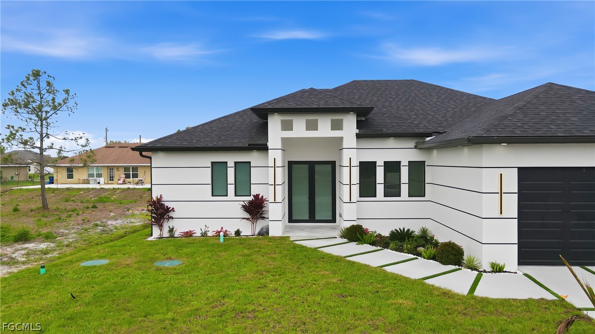3 Bed SingleFamilyResidence for Sale in Lehigh Acres, photo 2